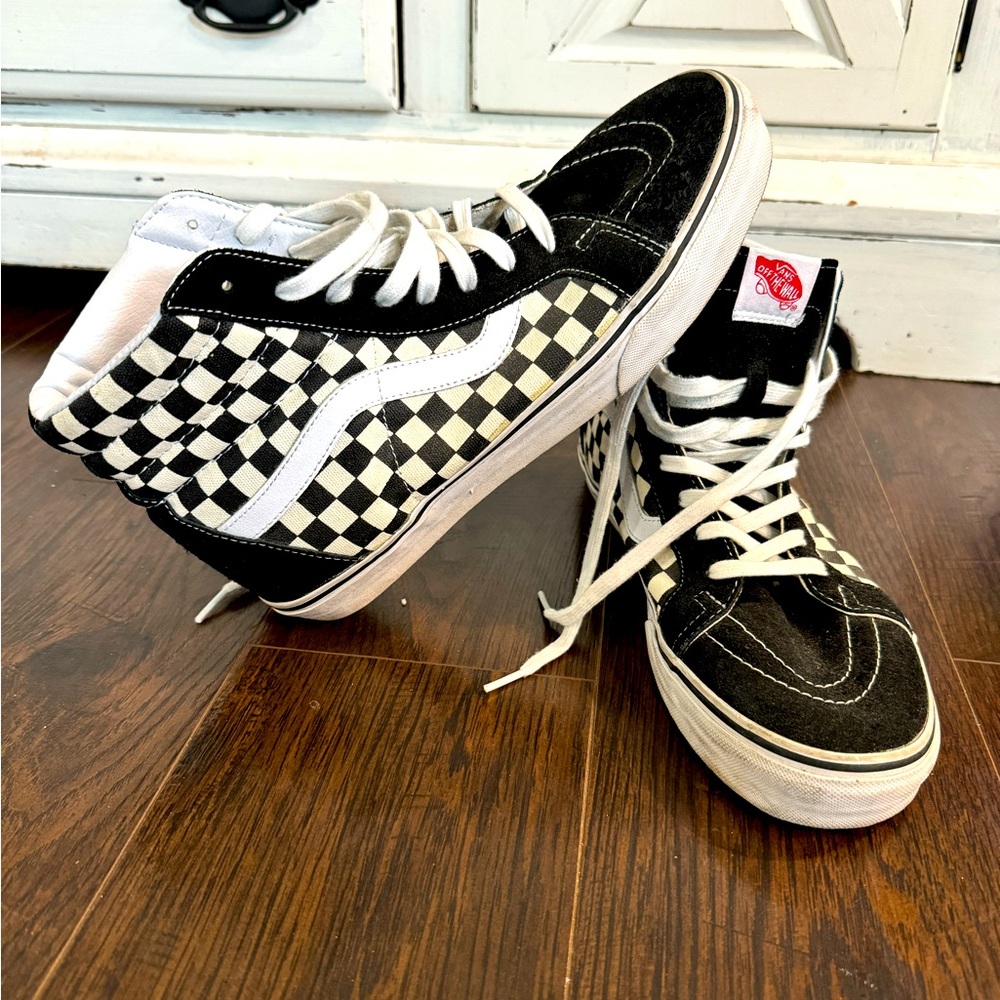 Men’s Vans x Bones Brigade Sk8-HI **VERY RARE**